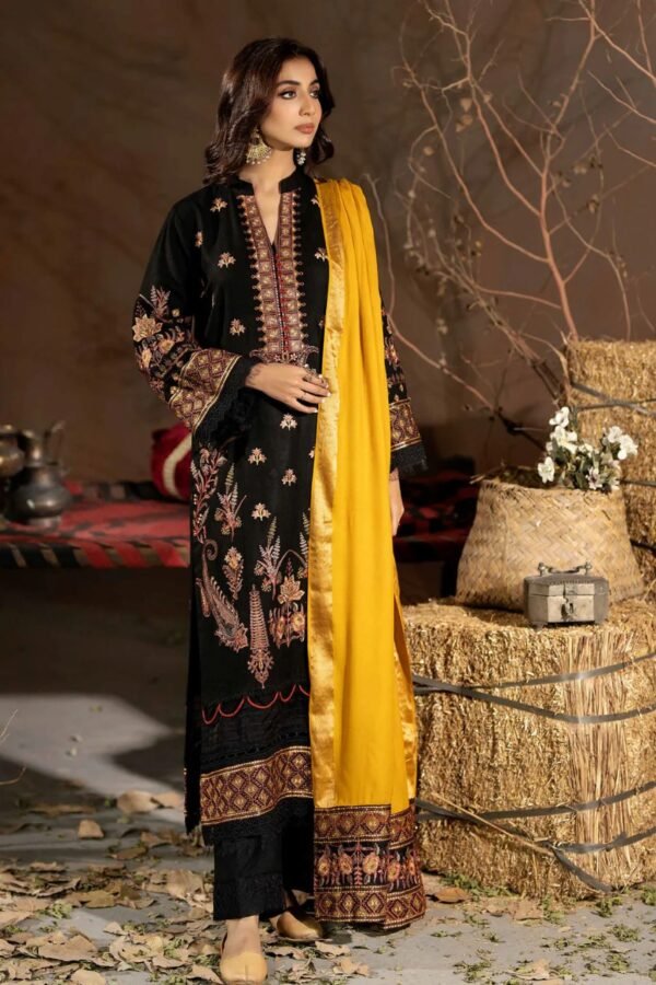 JOHRA AMALIA :EMBROFERE A PEACE LEATHE WITH EMBROIDERED + TILLA PALLU WOOL. SHAWI